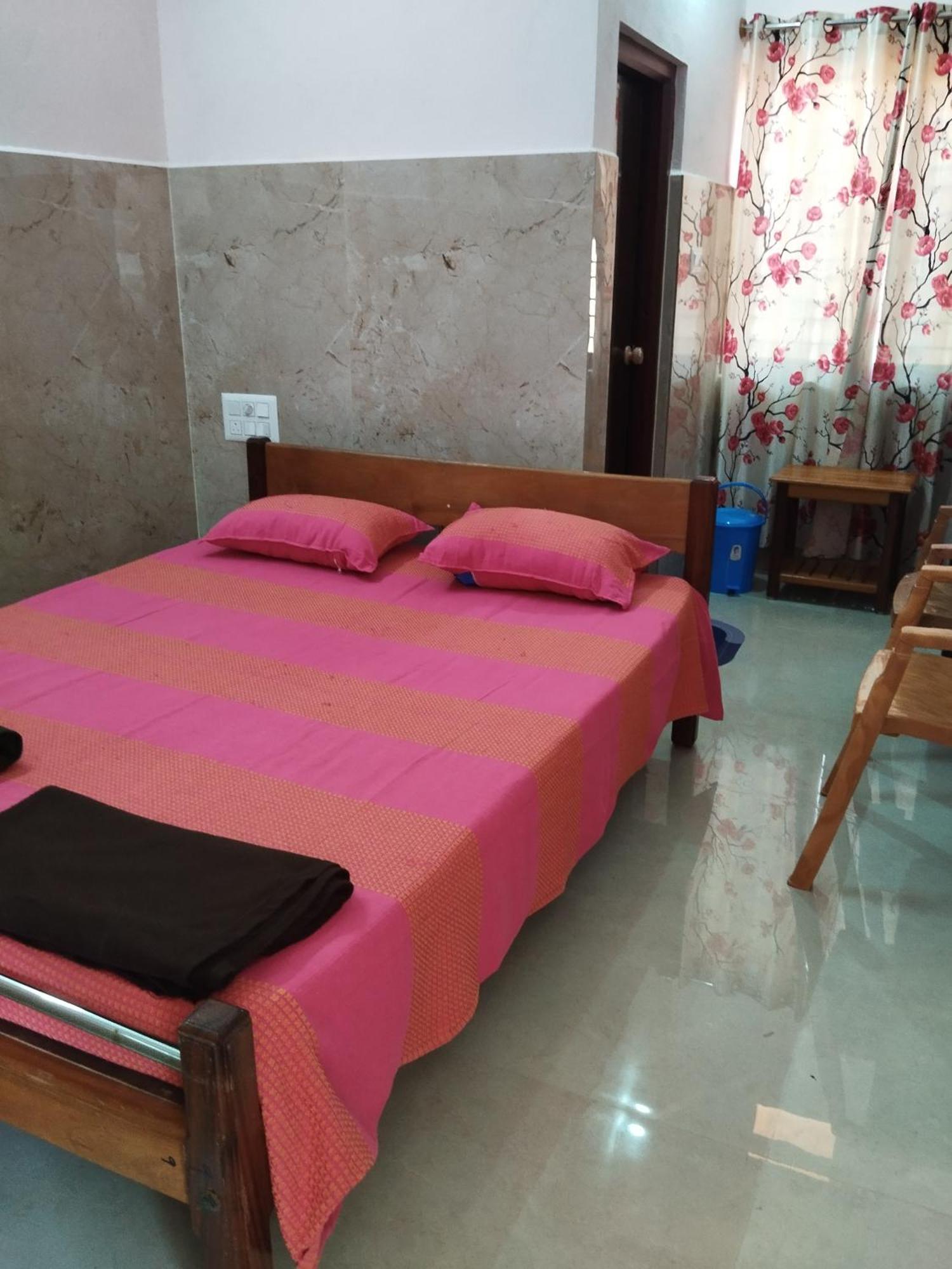 Vanasiri Cottage Dharmastala Ruang foto
